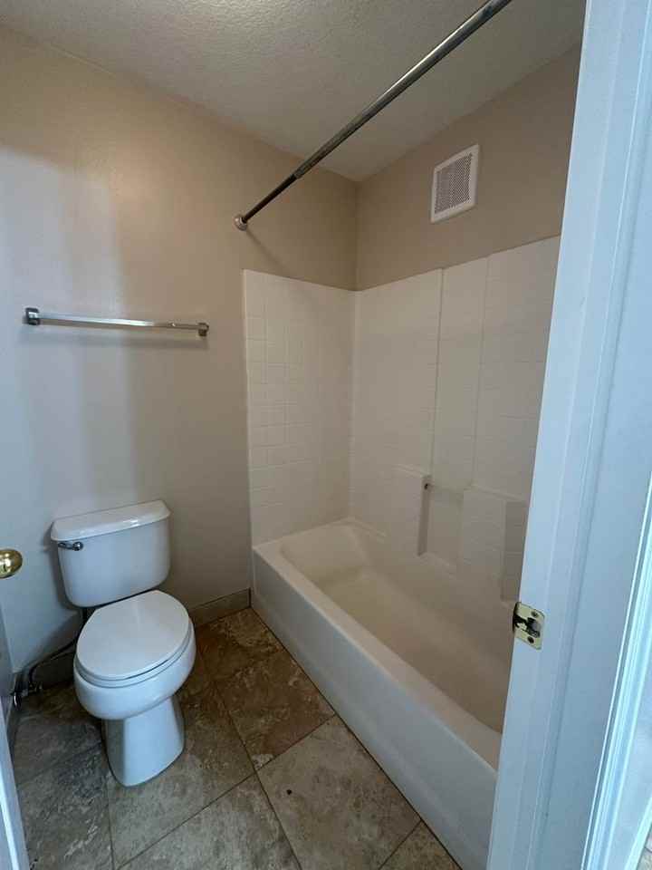 1371 S 1150 W - Photo 4 of 17