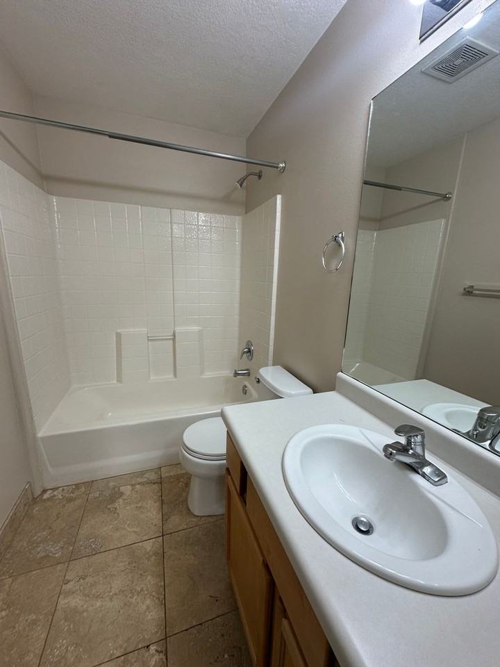 1371 S 1150 W - Photo 7 of 17