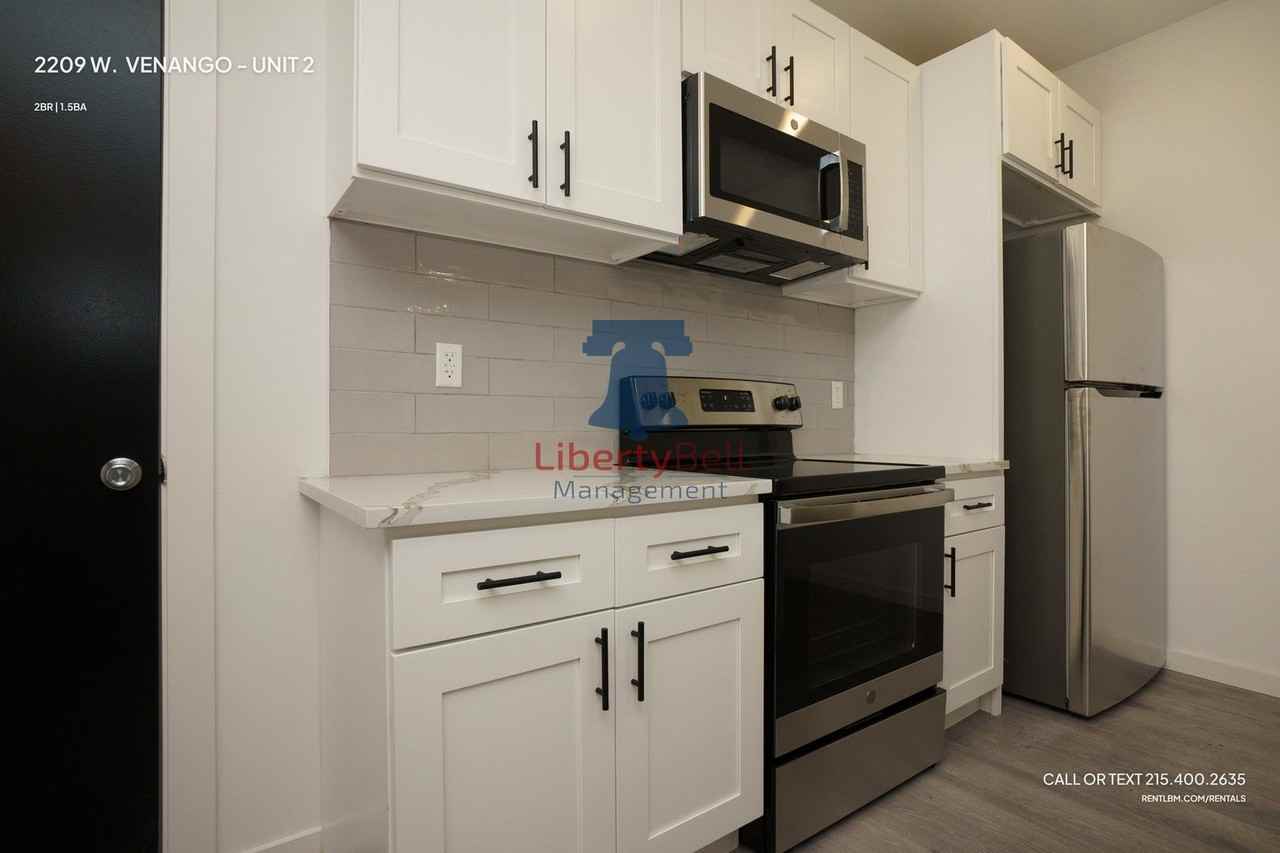 2209 W VENANGO - Photo 3 of 30