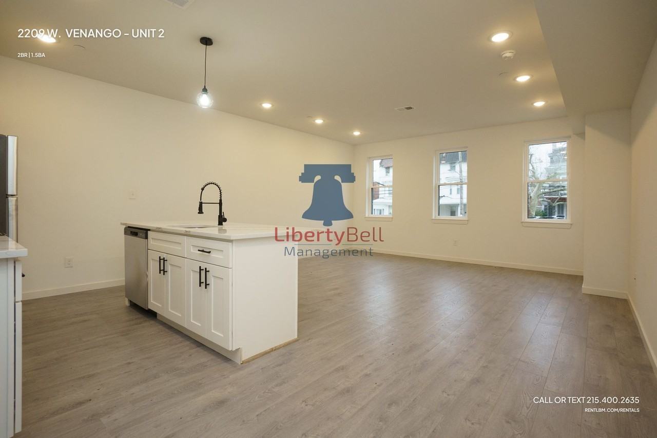 2209 W VENANGO - Photo 6 of 30