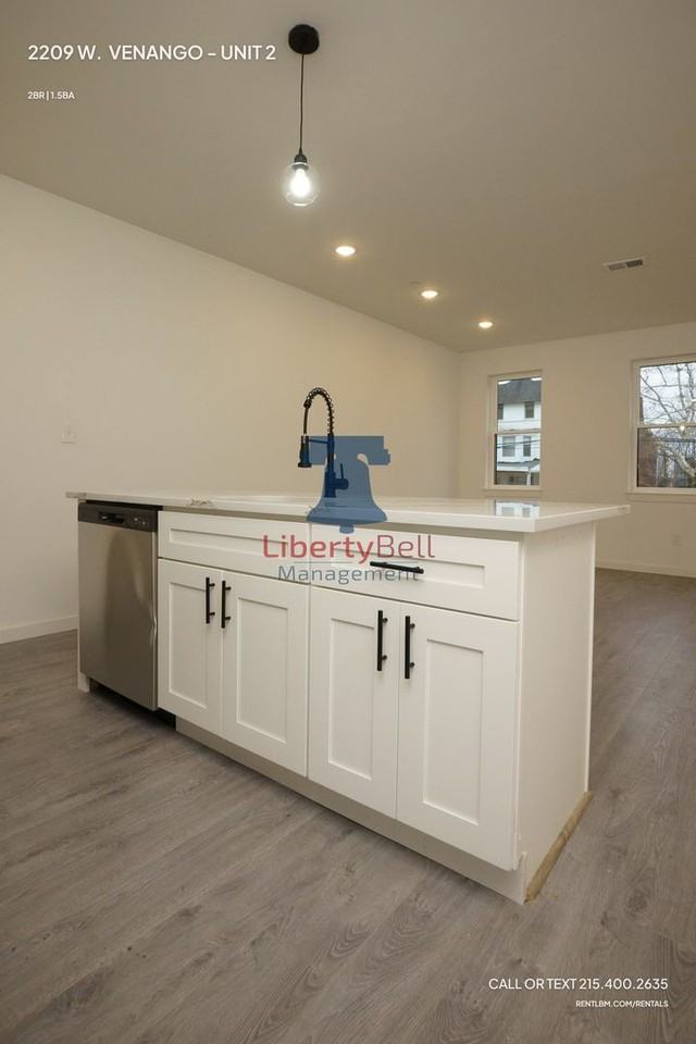 2209 W VENANGO - Photo 7 of 30