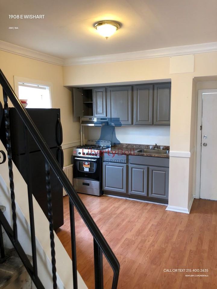 1908 E Wishart St - Photo 4 of 17