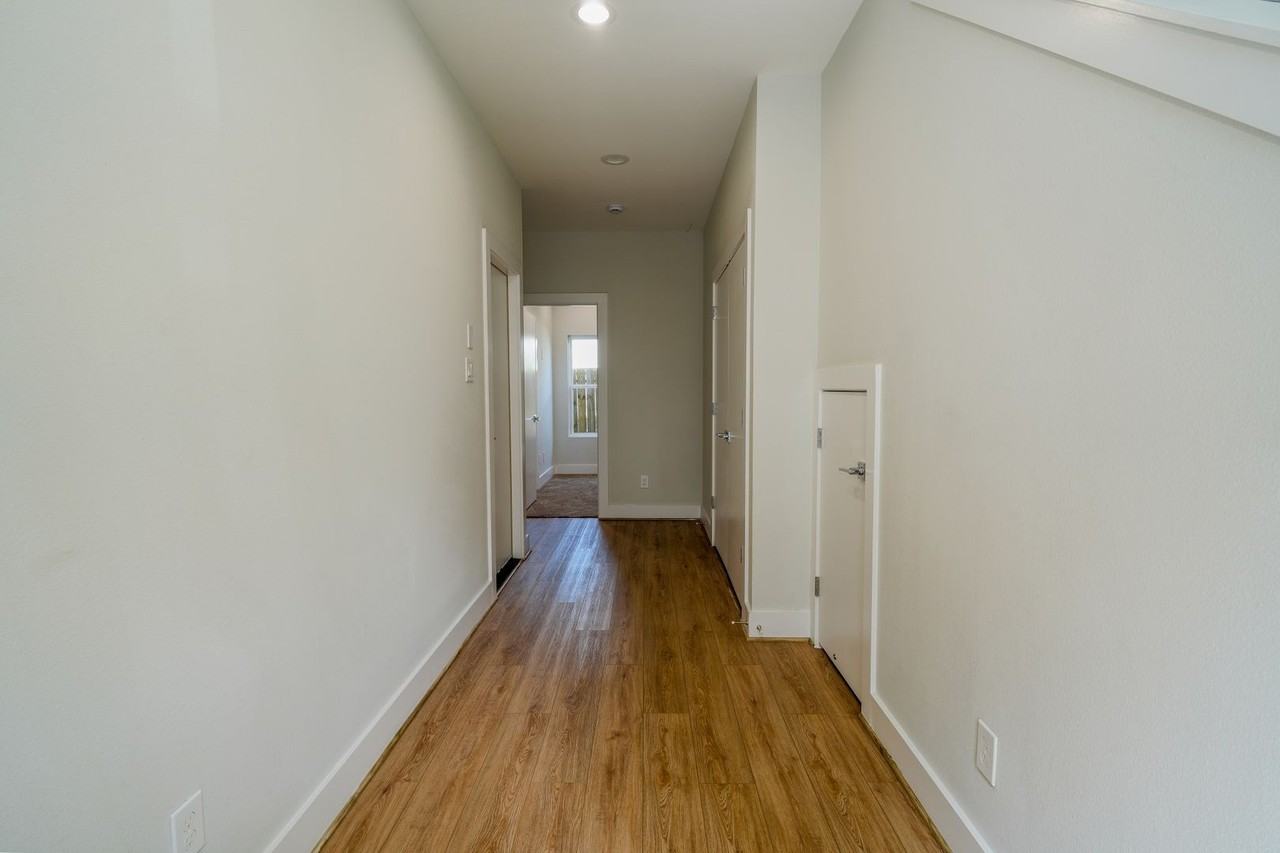 615 Northew St #K - Photo 4 of 29