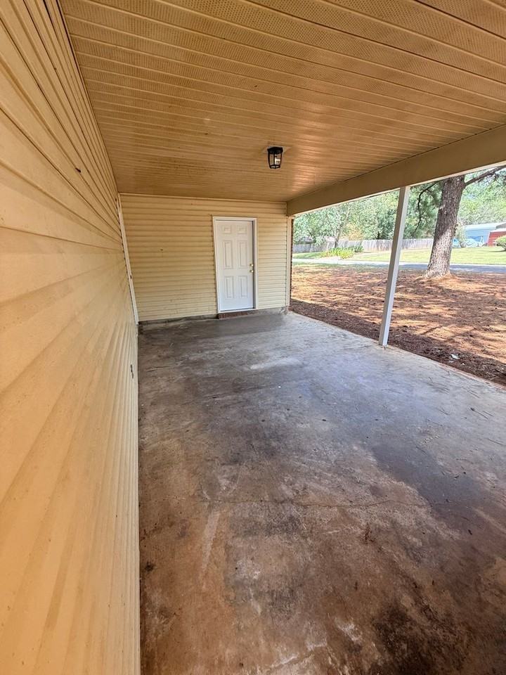 251 Sunset Dr - Photo 2 of 10