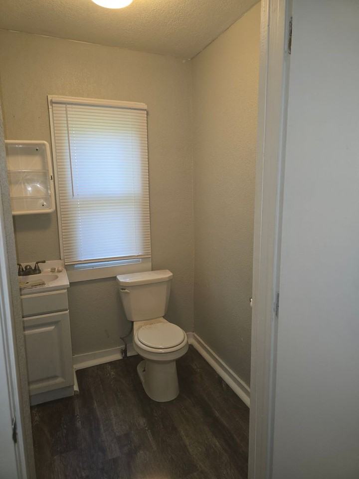 1218 Esplanade Ave - Photo 4 of 13
