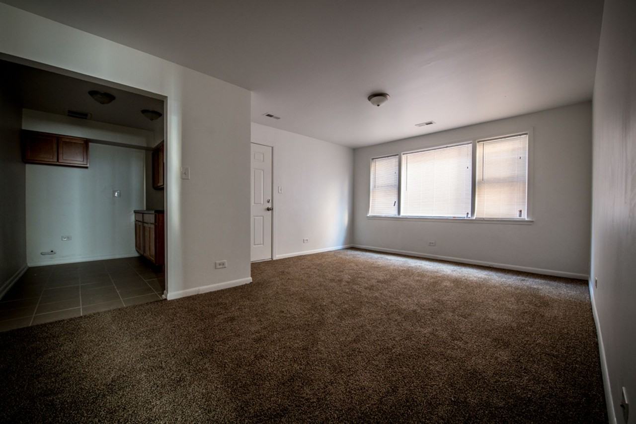 10933 S Vernon - Photo 6 of 14