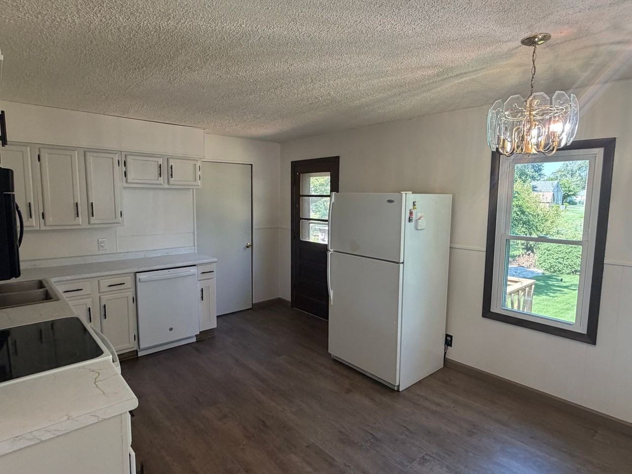 203 Greenfield Dr - Photo 6 of 14