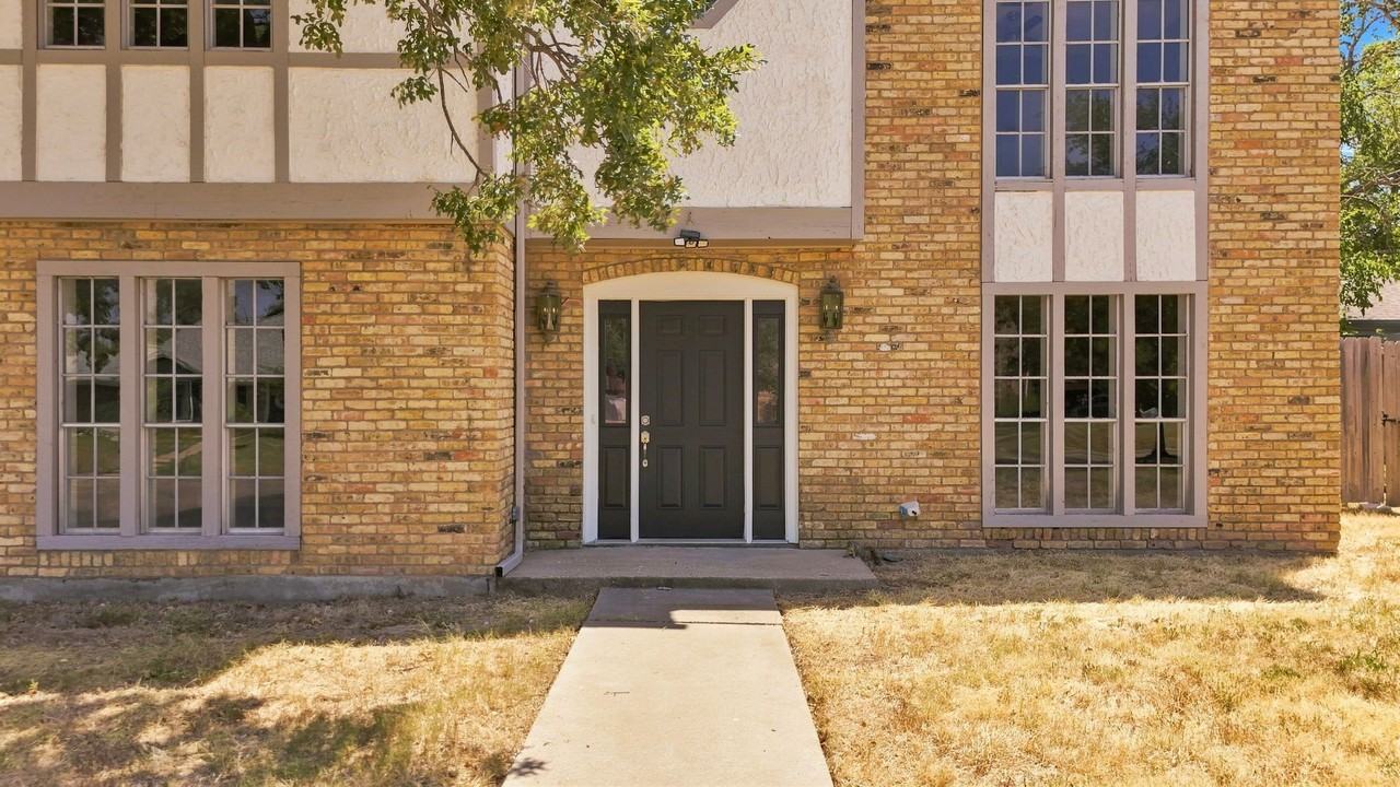 2508 Memorial Dr - Photo 5 of 39