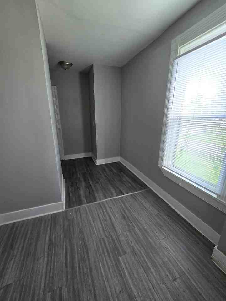 1708 Grand Ave - Photo 2 of 11