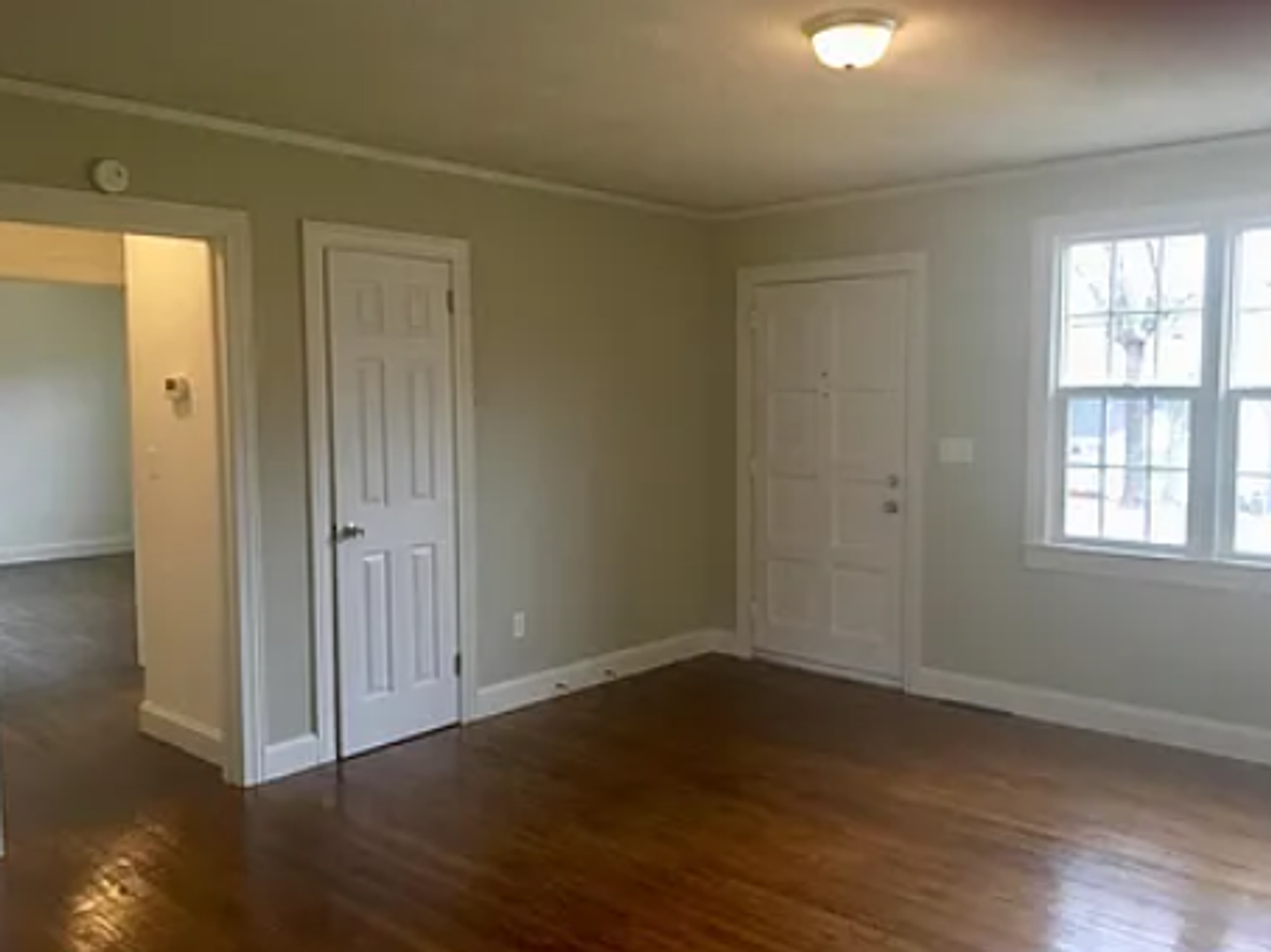 114 Woodland Dr - Photo 2 of 10