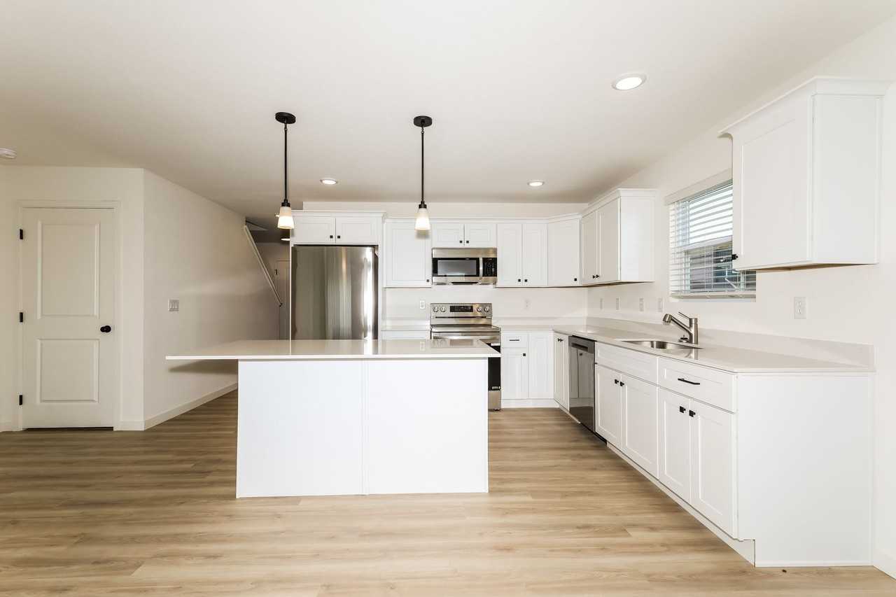 237 Wildflower Dr - Photo 6 of 30