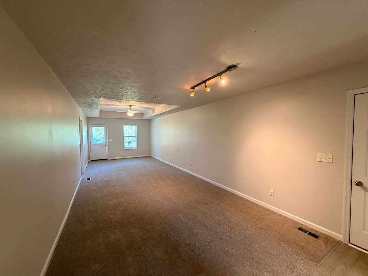 406A Hazelwood Dr - Photo 6 of 22