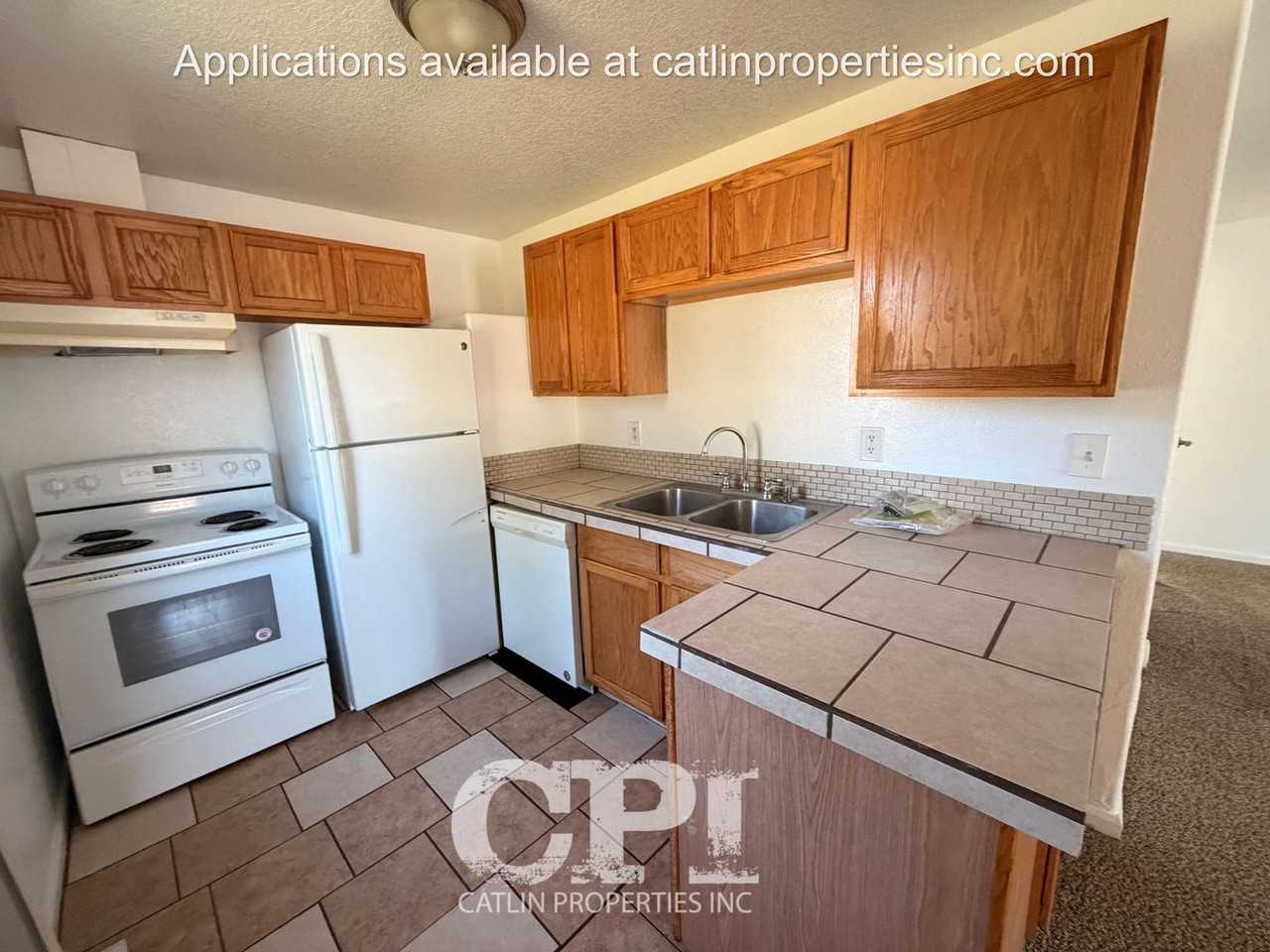 254 23rd Ave - Photo 4 of 11