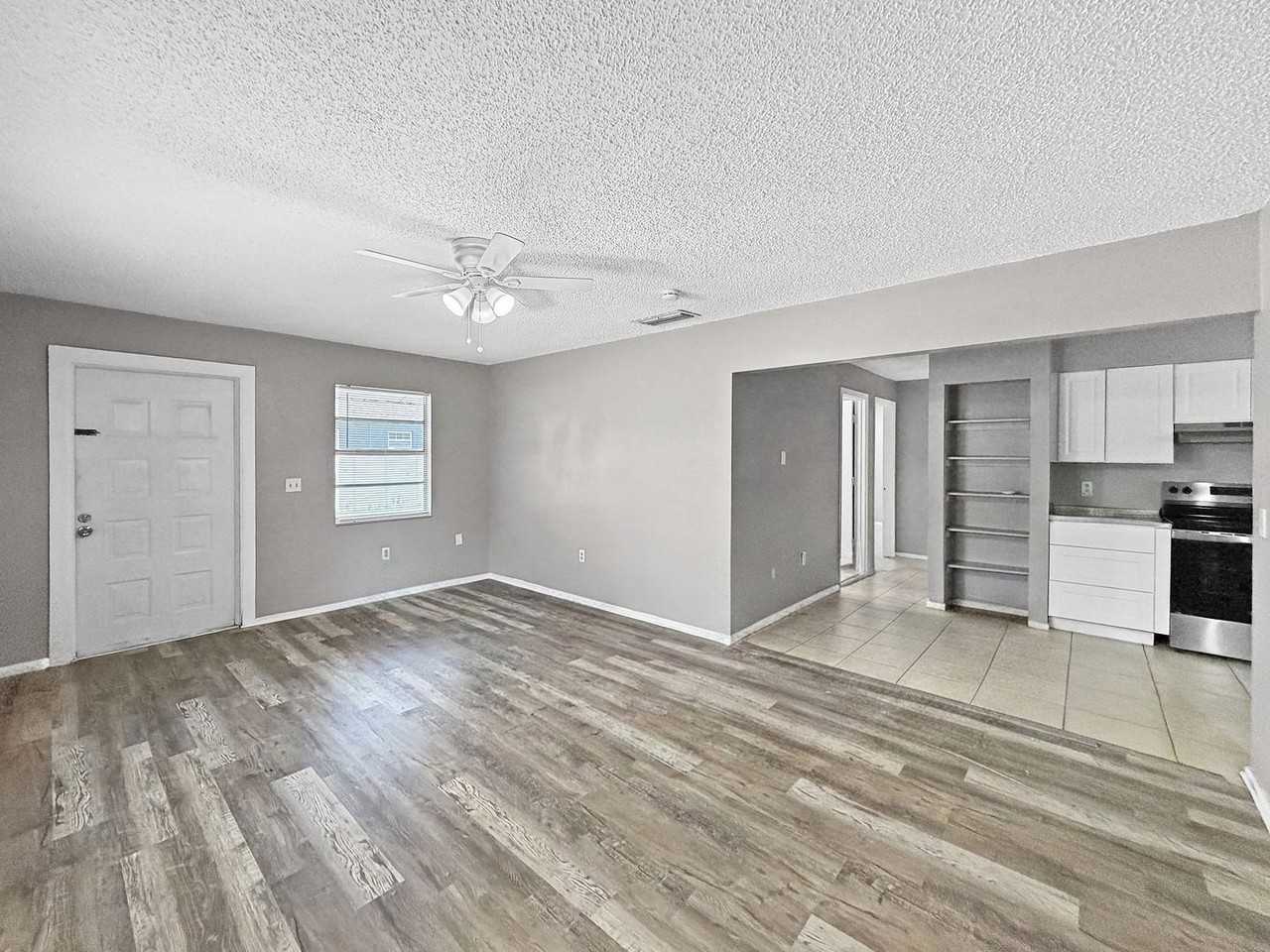 3122 Green Acres Ave - Photo 5 of 15