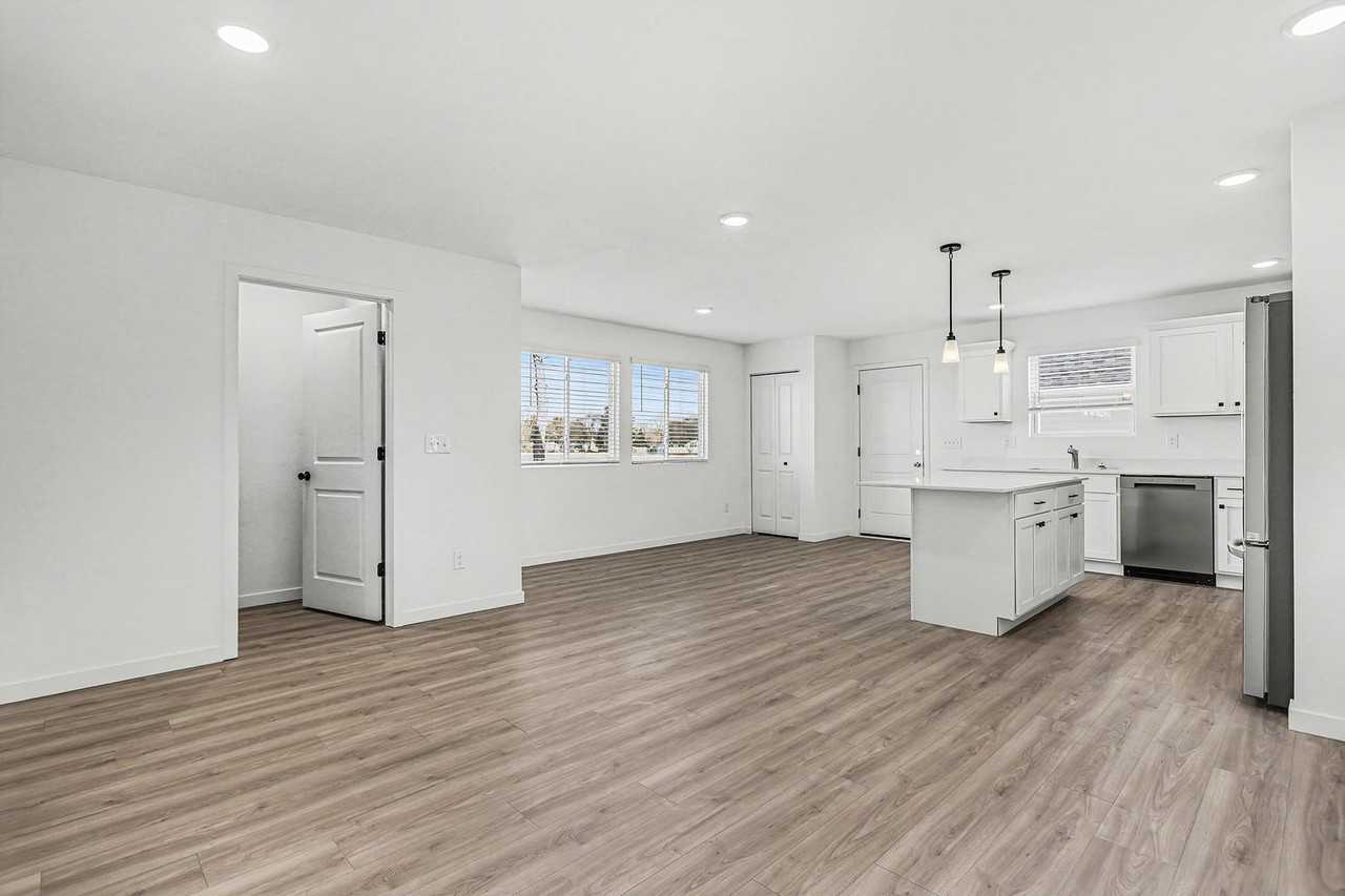 1910 1910 Kingfisher Circle - Photo 7 of 25