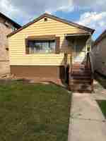 featured image of 4429 N Neenah Ave