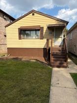 4429 N Neenah Ave - Photo 1 of 1