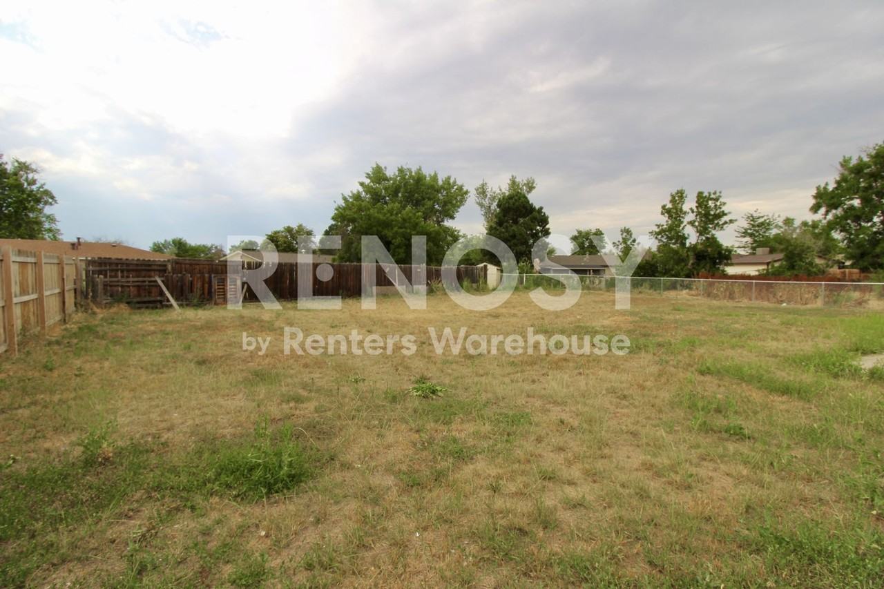5241 Victor Way - Photo 7 of 26