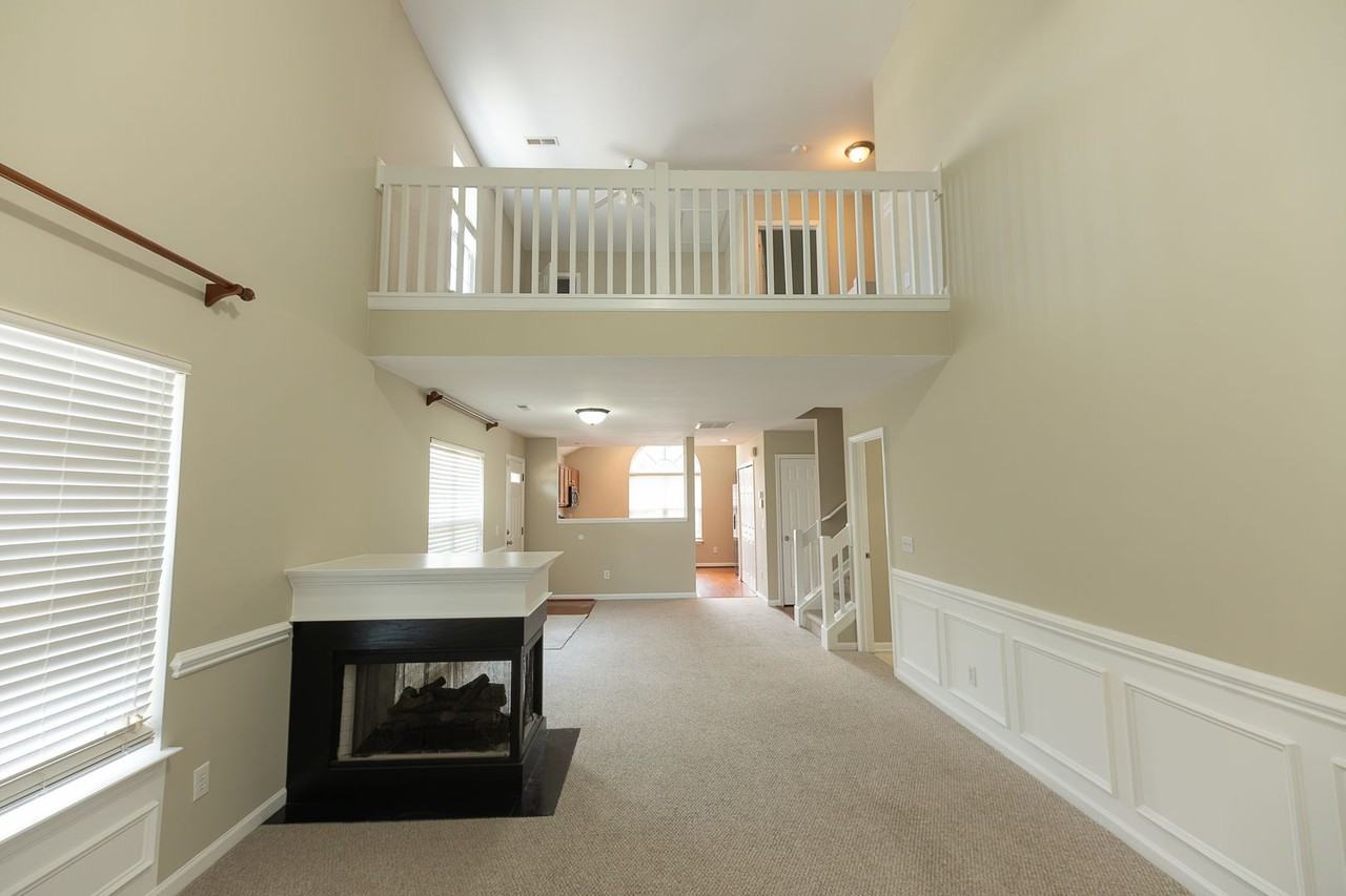121 Goldfinch Ave - Photo 3 of 31