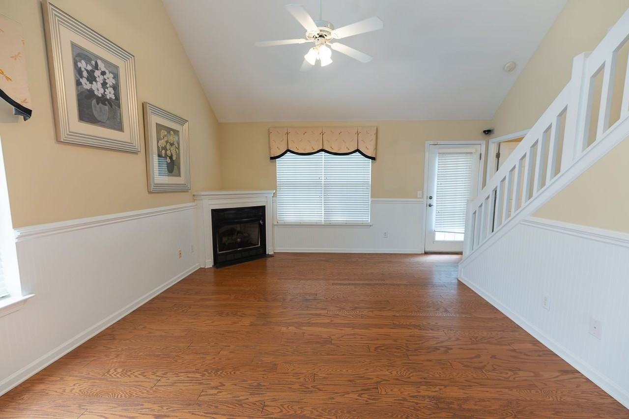 111 Goldfinch Ave - Photo 7 of 33