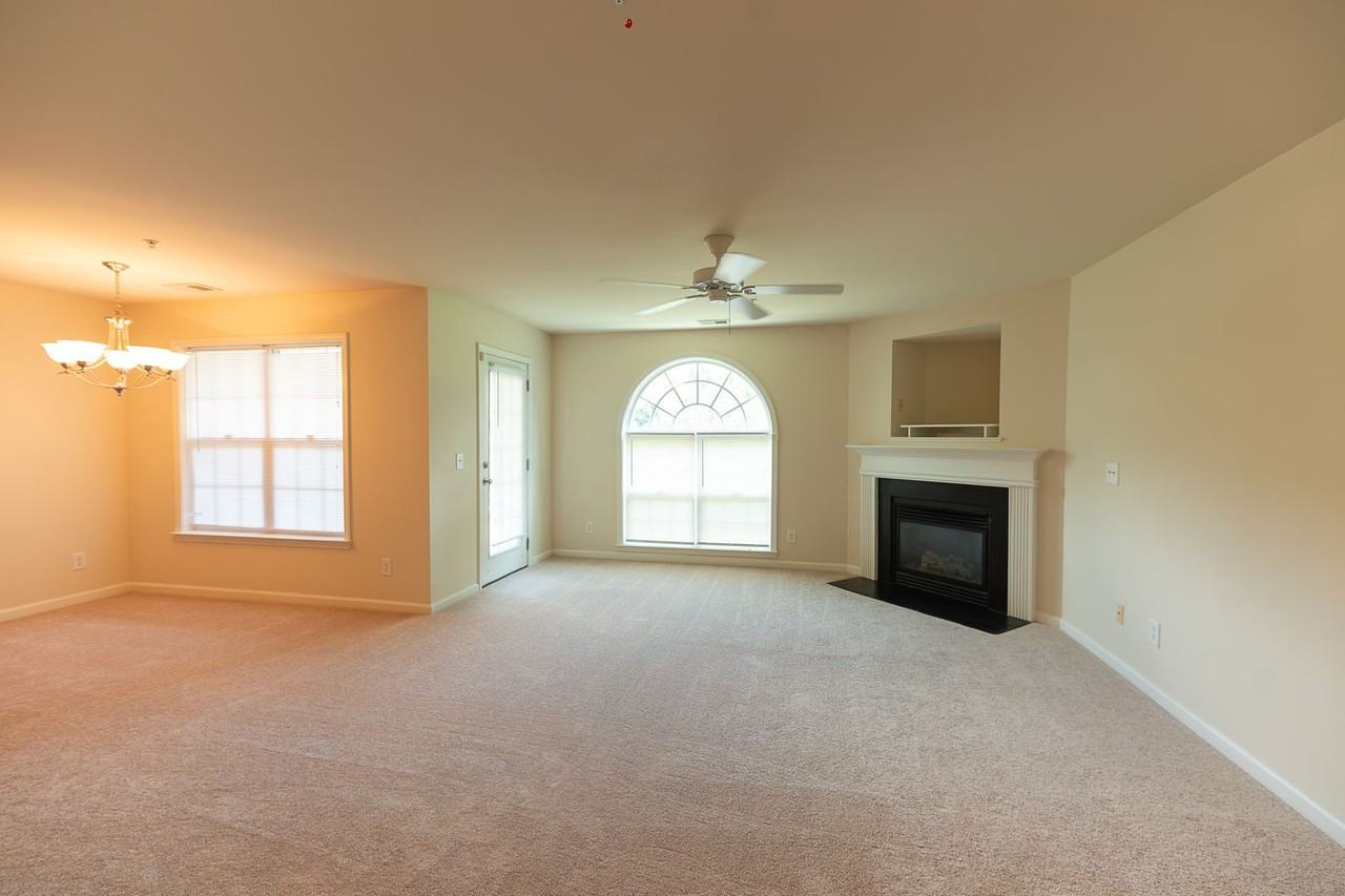 4703 Pennoak Ln Apt F - Photo 3 of 20