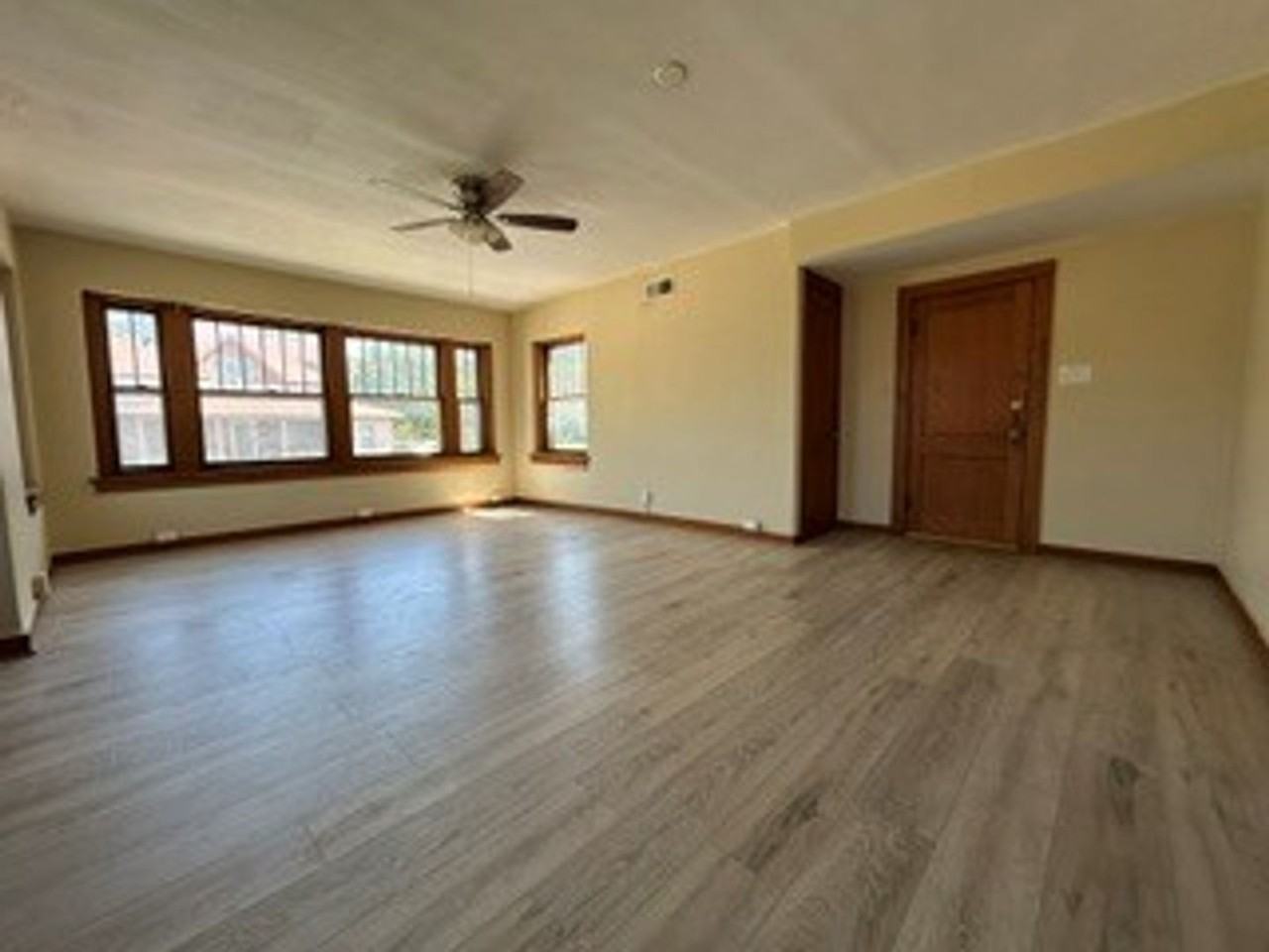 119 S A St #4 - Photo 2 of 10