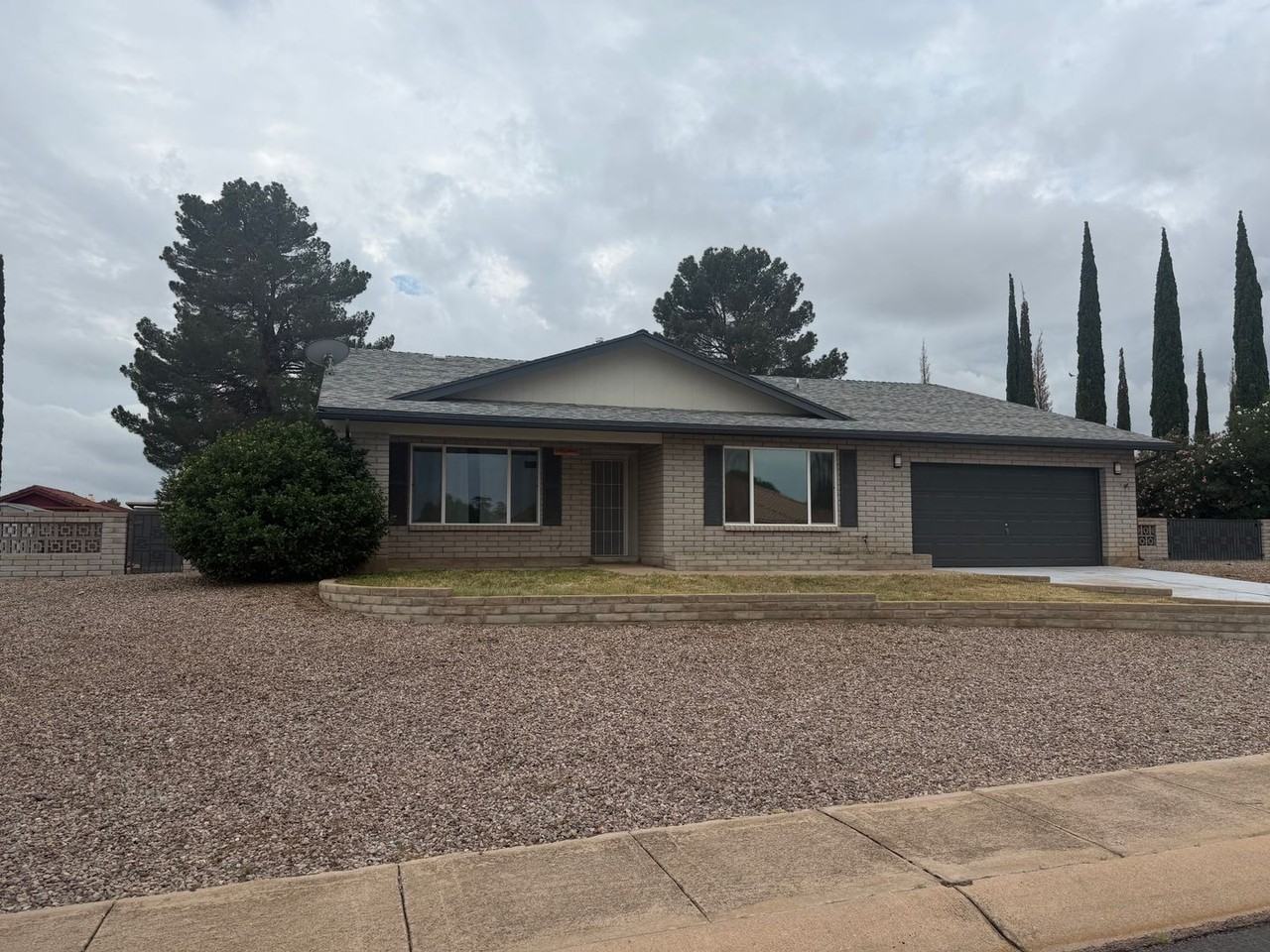 1118 Katherine Dr - Photo 2 of 21