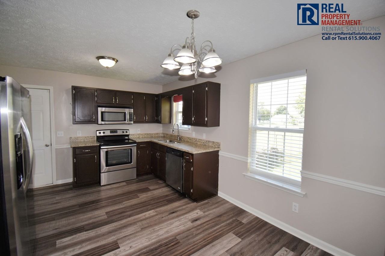 7403 Greenway Dr - Photo 6 of 17