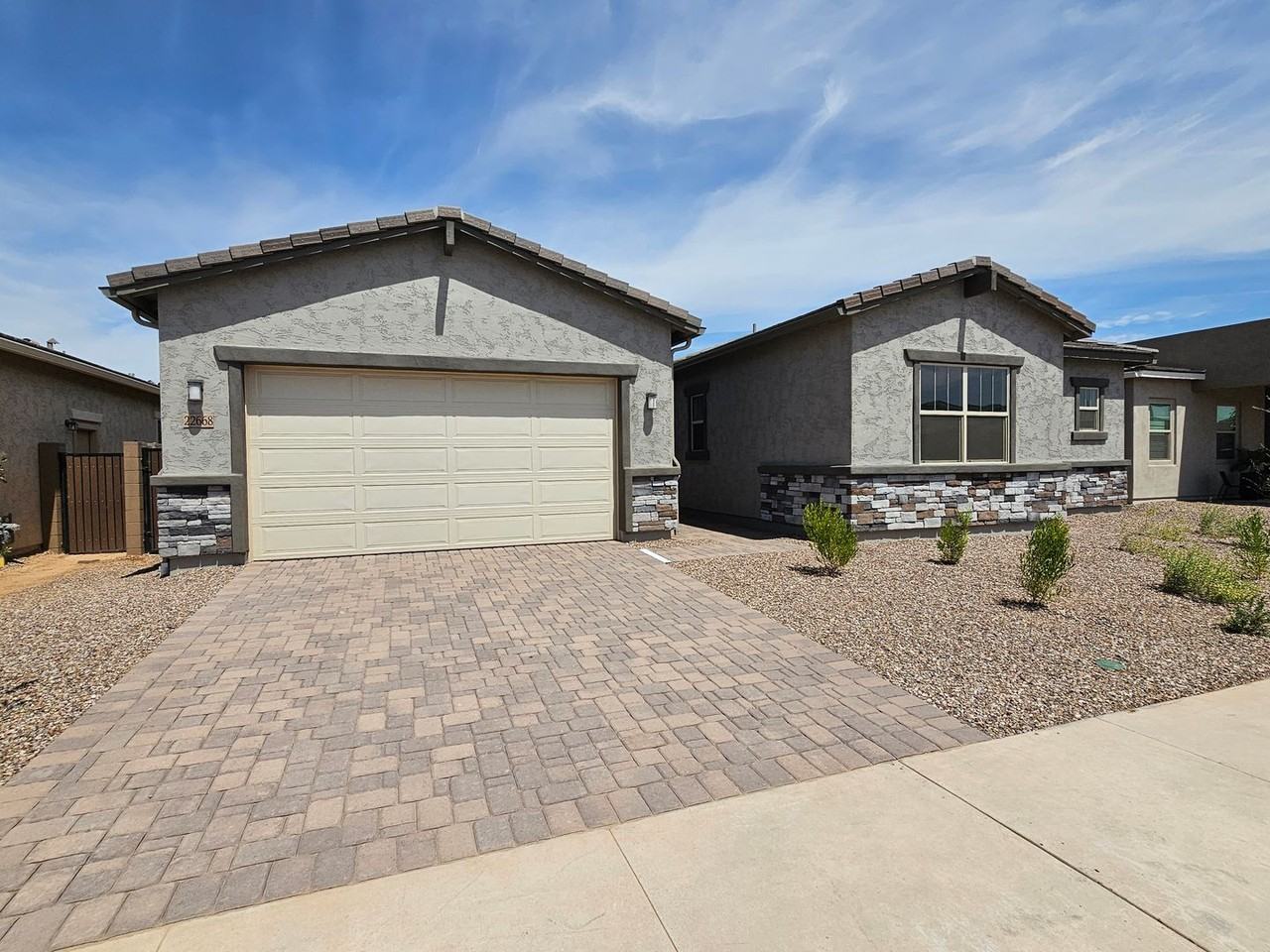 22668 E Starflower Dr - Photo 3 of 48