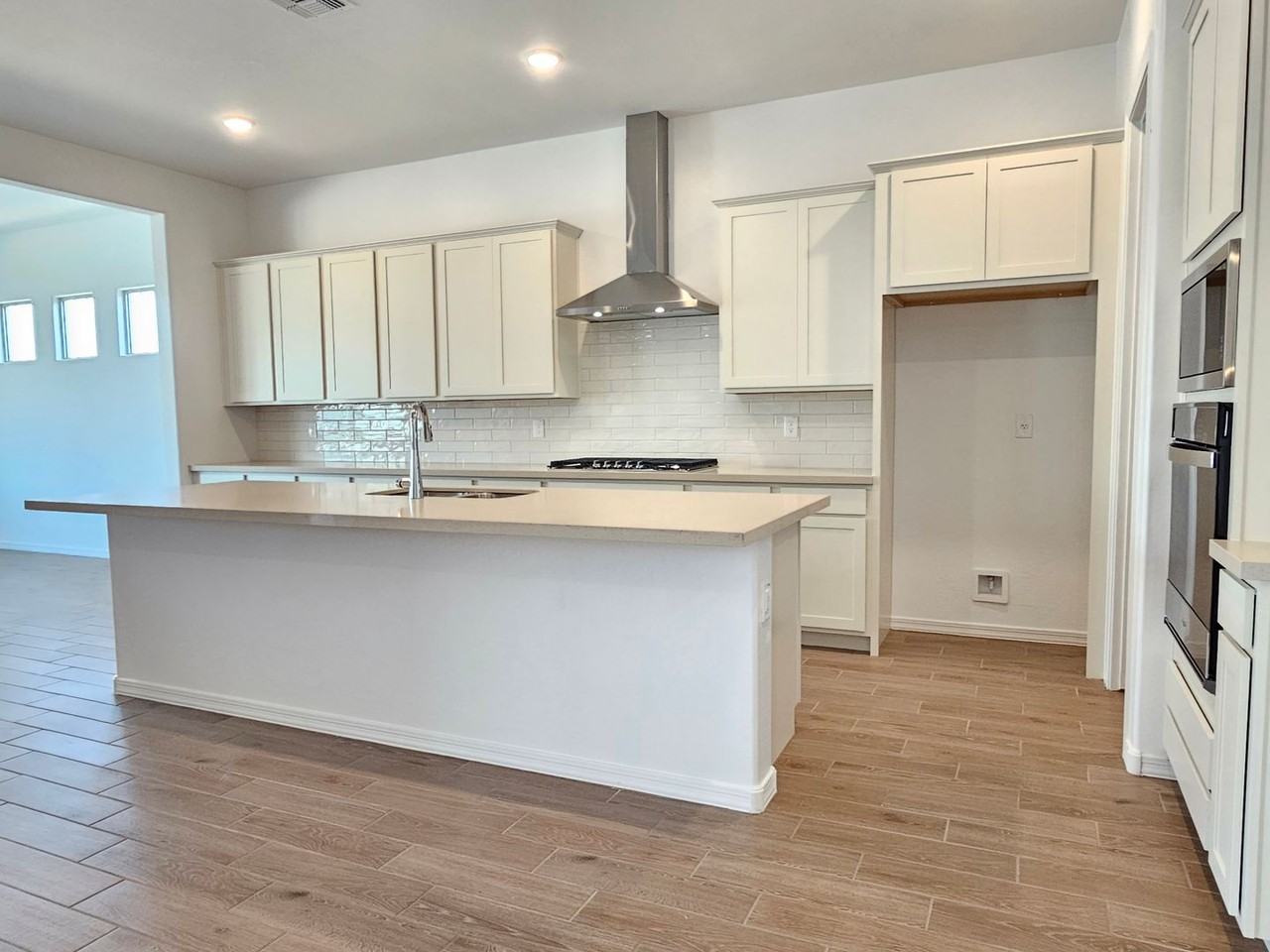22668 E Starflower Dr - Photo 6 of 48