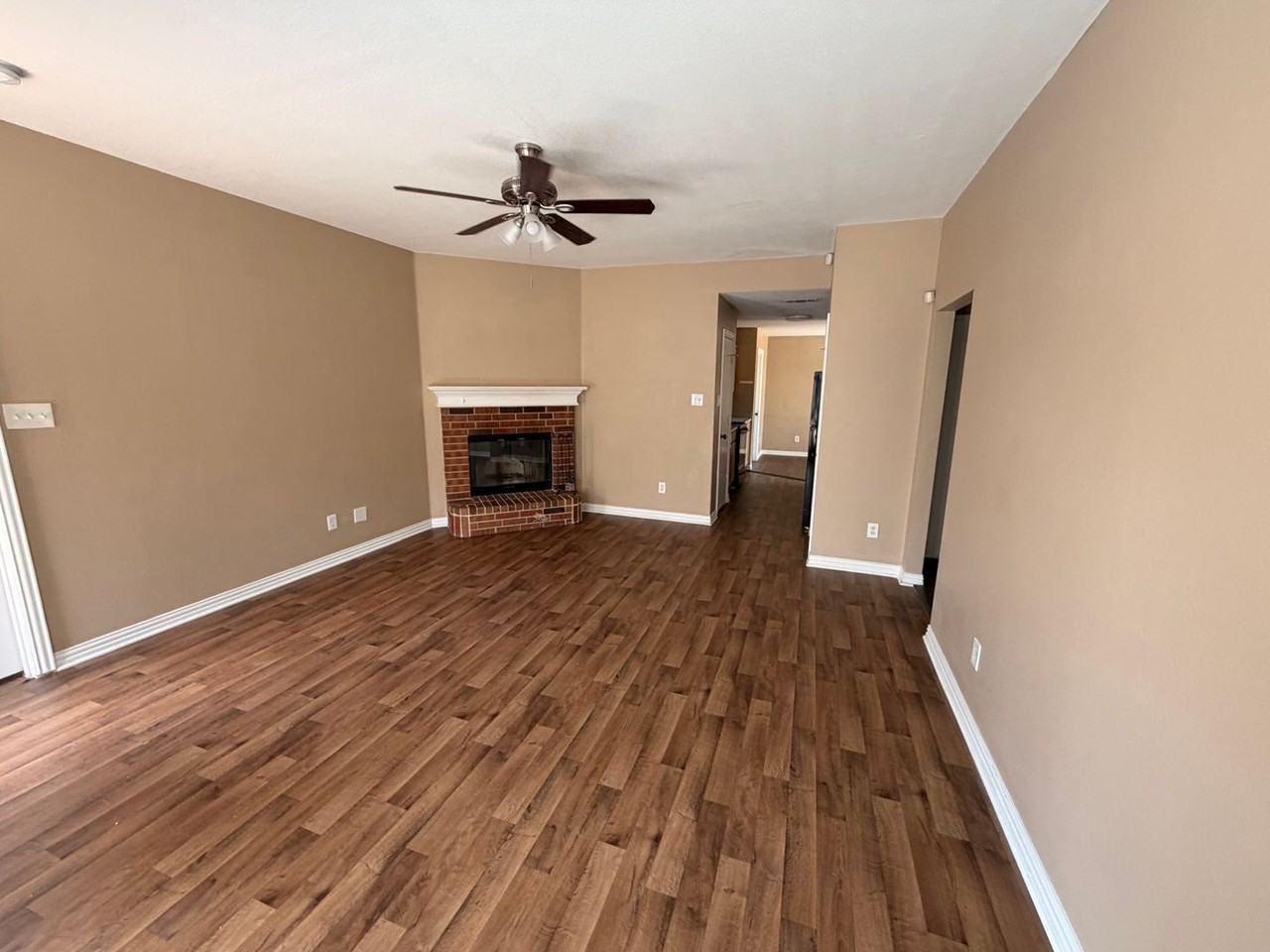10504 Aransas Dr - Photo 5 of 25