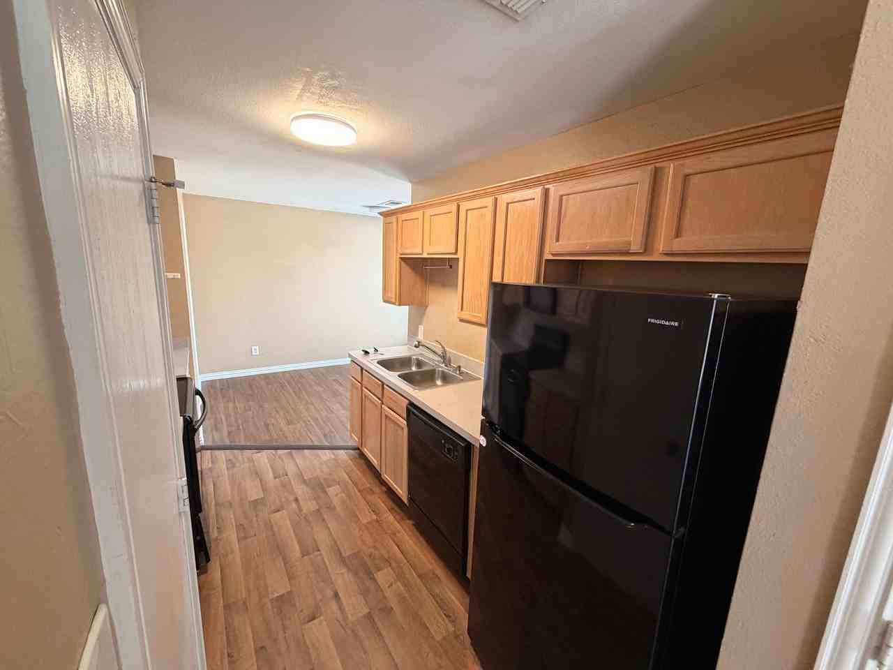 10504 Aransas Dr - Photo 5 of 25