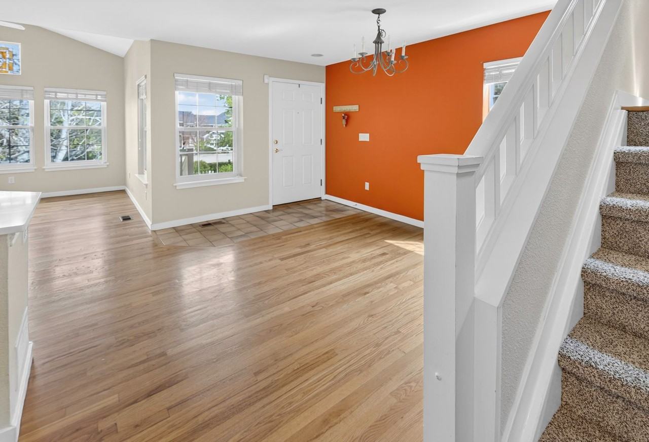 692 Beauprez Ave - Photo 5 of 17