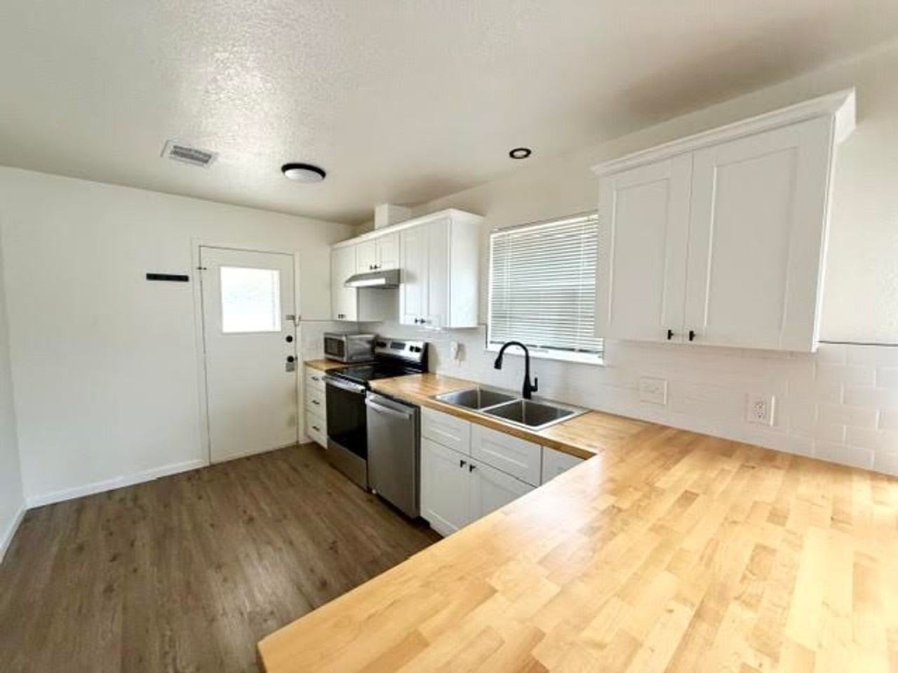 1410 Chapel Creek Rd - Photo 4 of 12