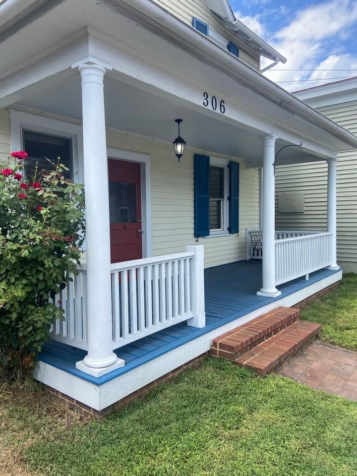 306 S East St - Photo 3 of 32