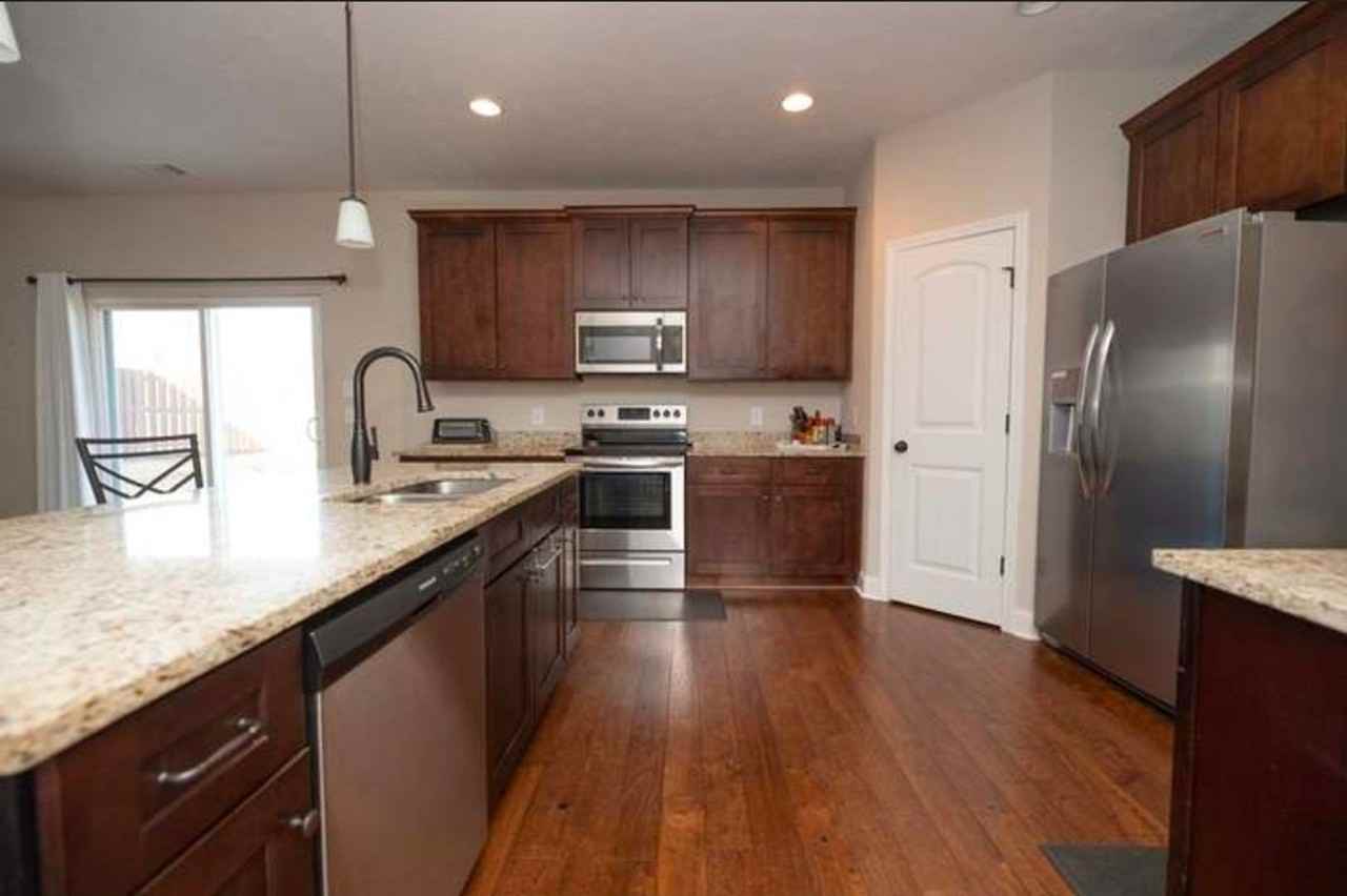 7100 Pine Seed Dr - Photo 5 of 18