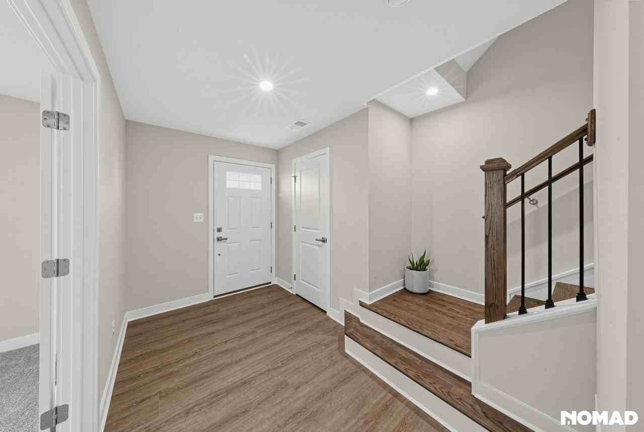 710 Rosemary Way - Photo 3 of 26