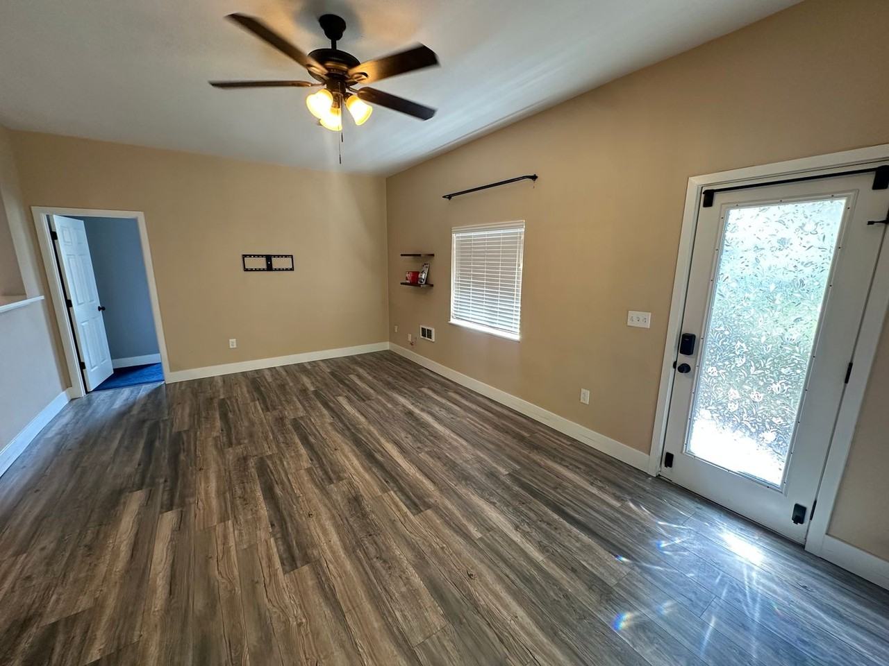 379 Greene St - Photo 6 of 23