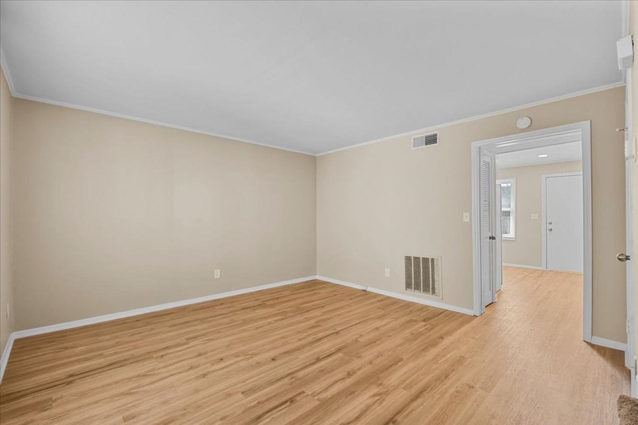 1628 Spring Garden St - Photo 3 of 19