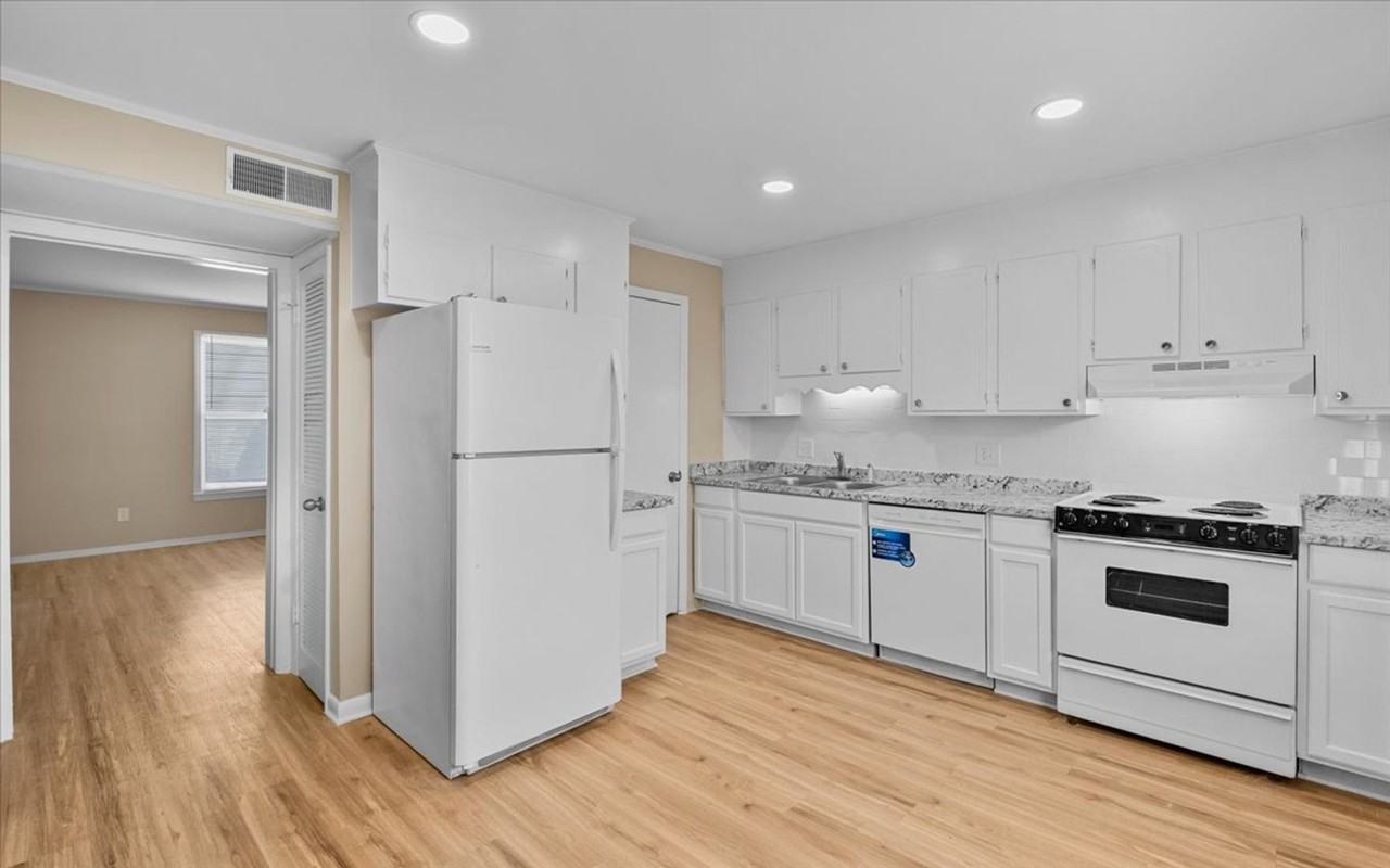 1628 Spring Garden St - Photo 7 of 19