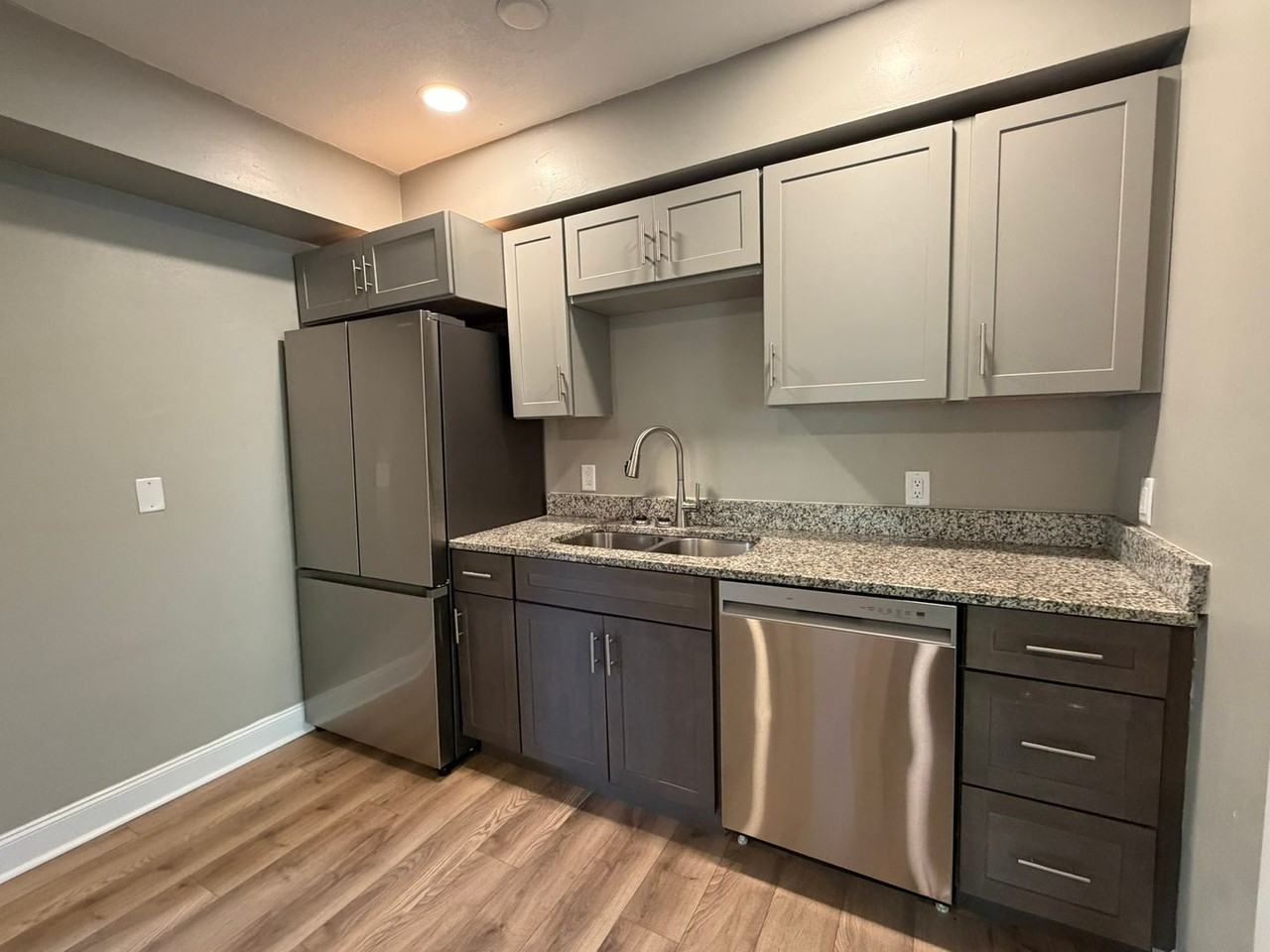 101 W Lemon St - Photo 4 of 14