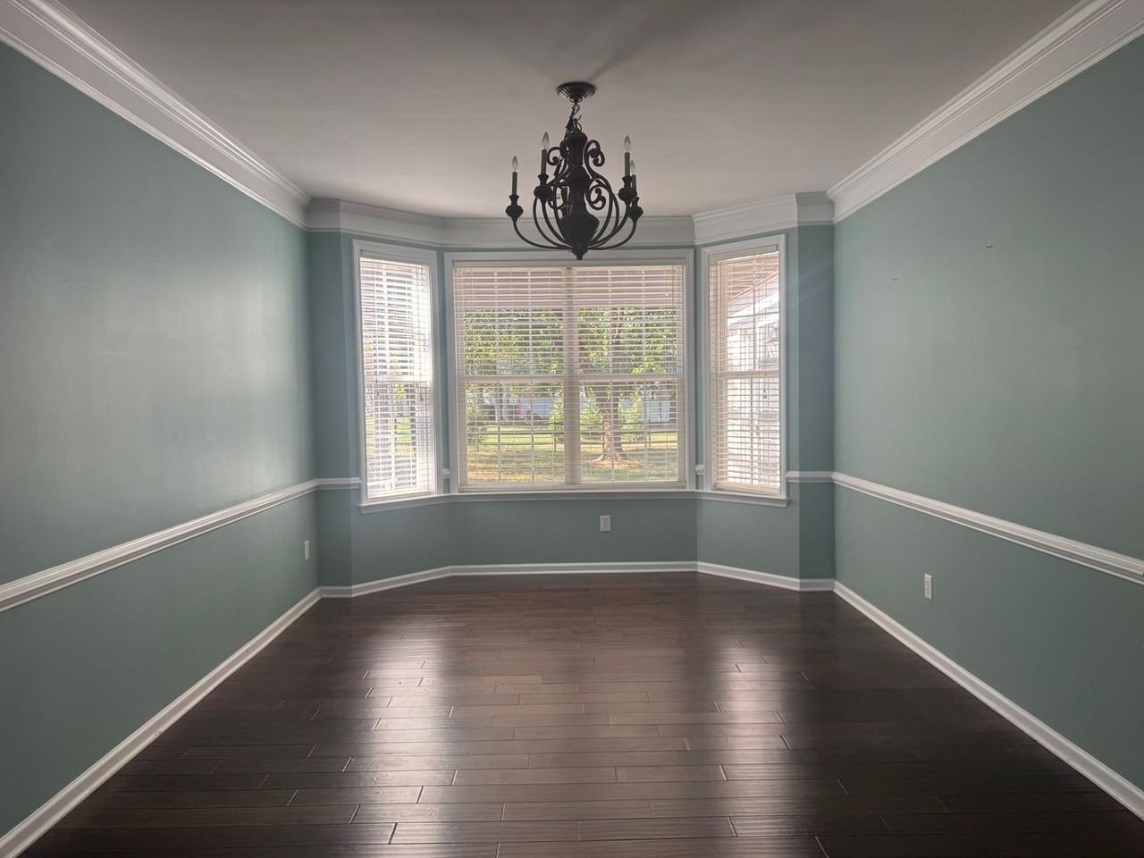 800 Pinkney Pl - Photo 6 of 30
