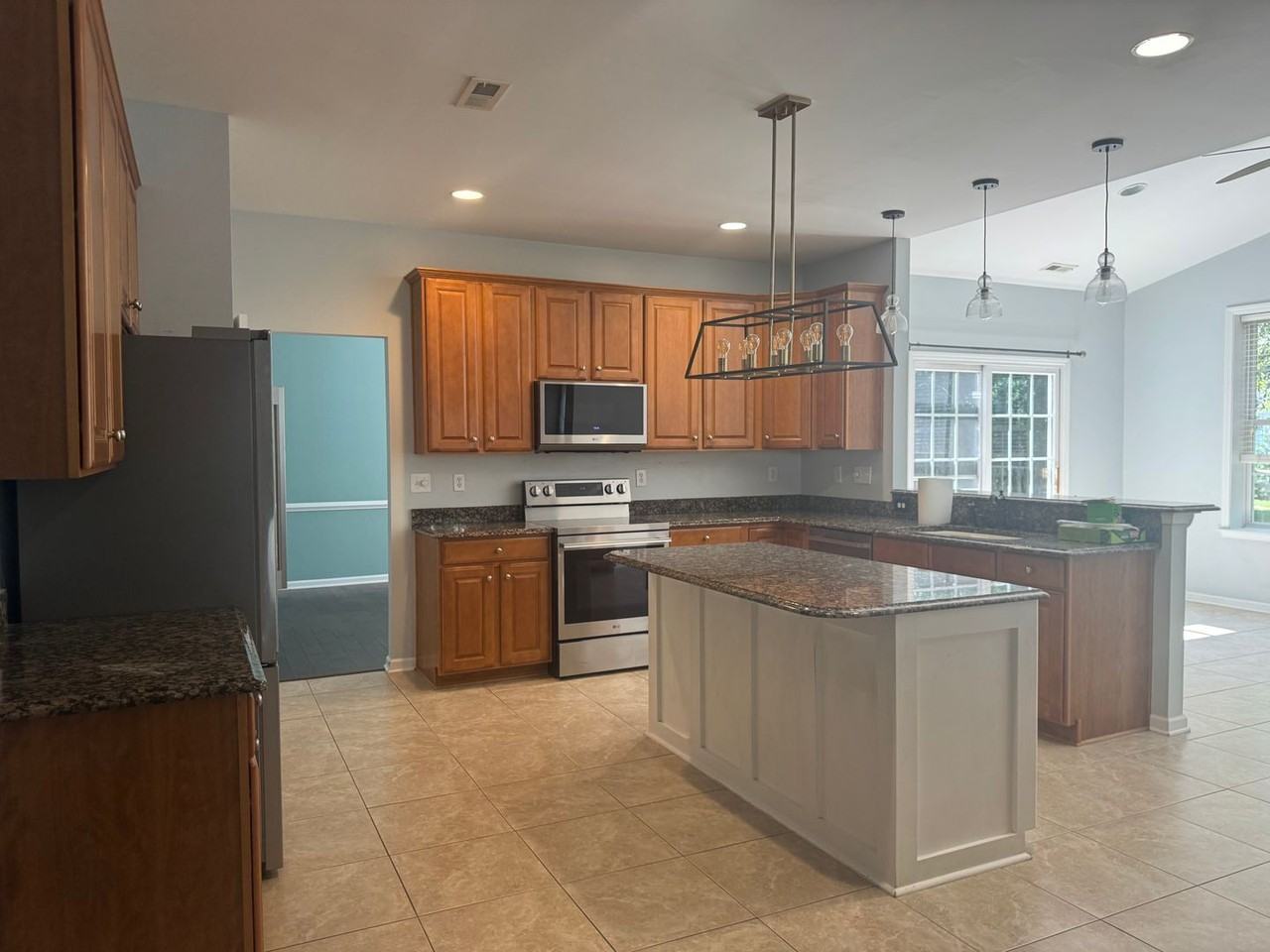 800 Pinkney Pl - Photo 7 of 30