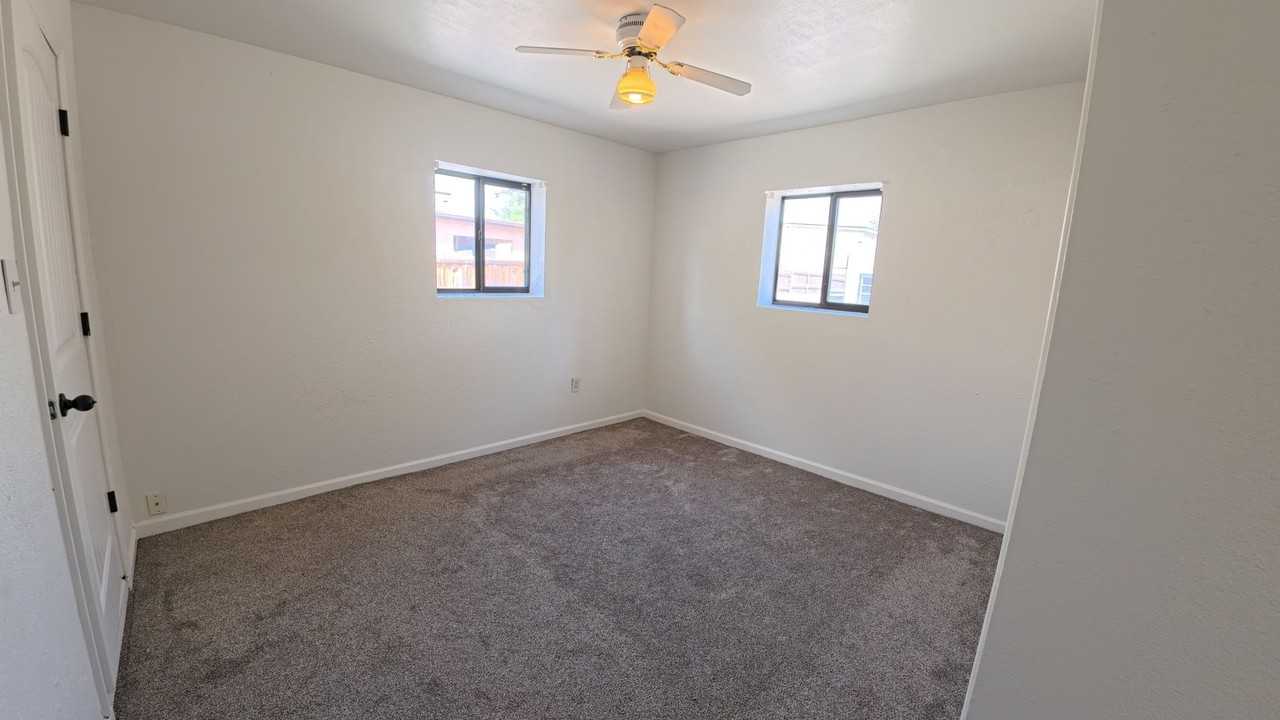 4416 10th St Nw - Photo 5 of 13