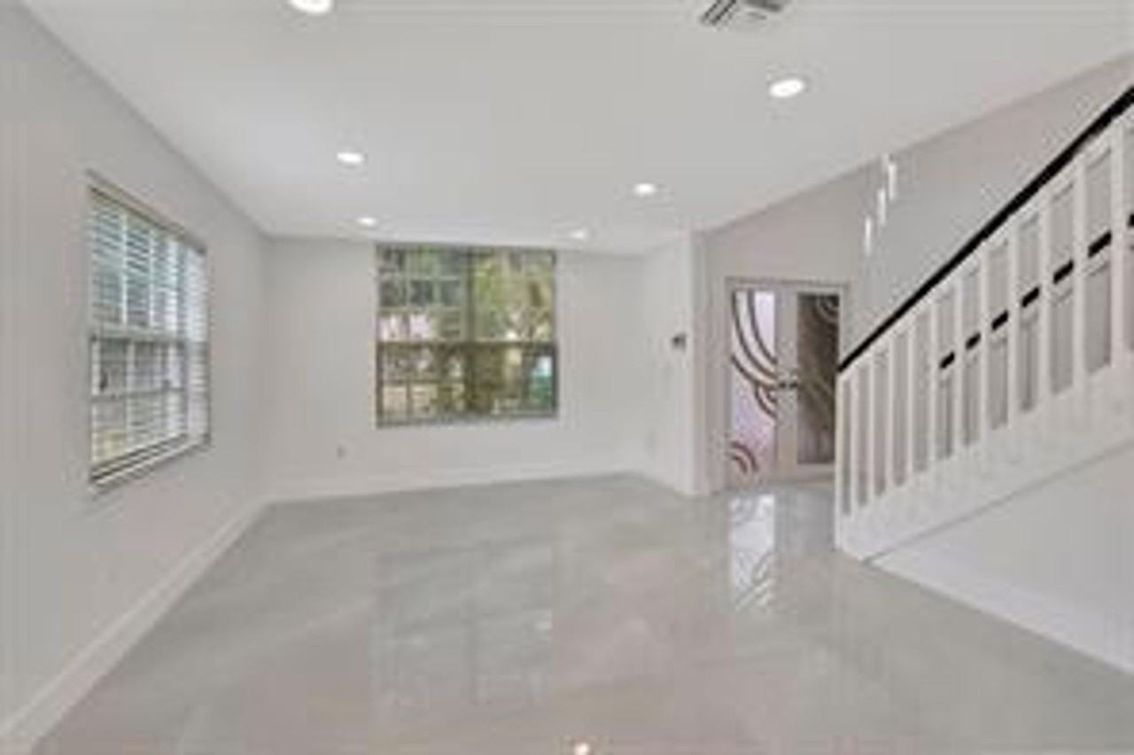 2410 Nw 137th Ter #2410 - Photo 6 of 22