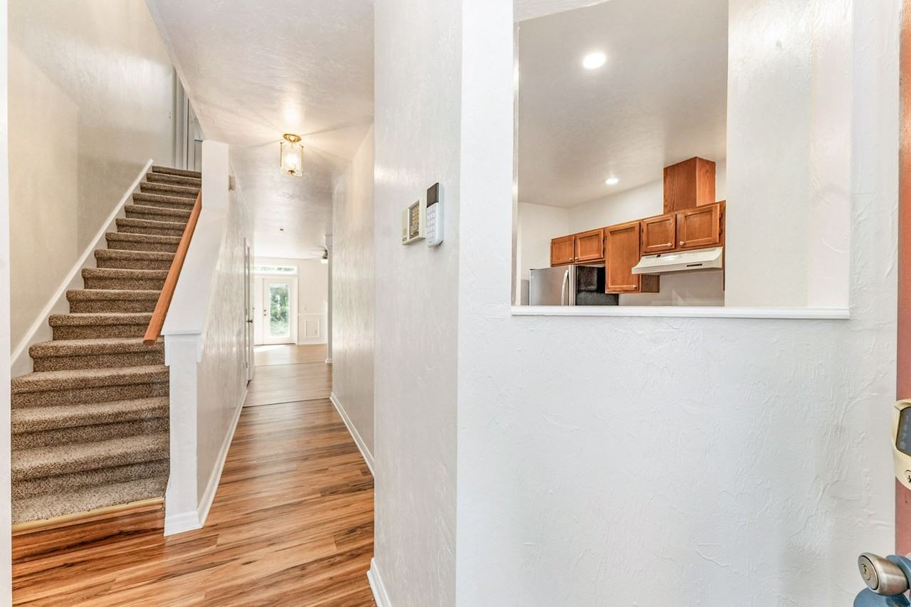 831 Nw 42nd Ter - Photo 3 of 29