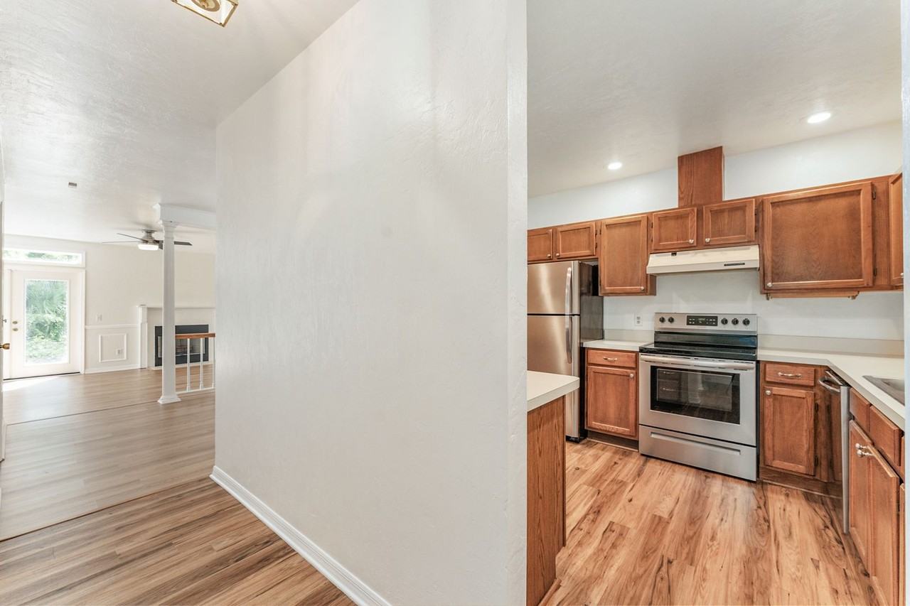 831 Nw 42nd Ter - Photo 7 of 29