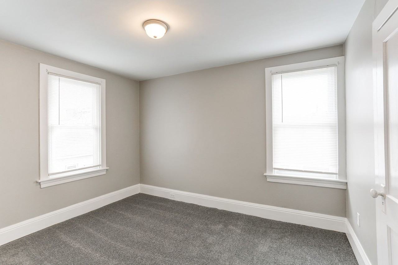 168 8th St - Photo 5 of 9