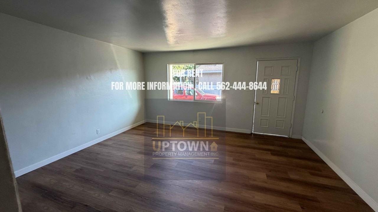 9605 Elizabeth Ave - Photo 3 of 3