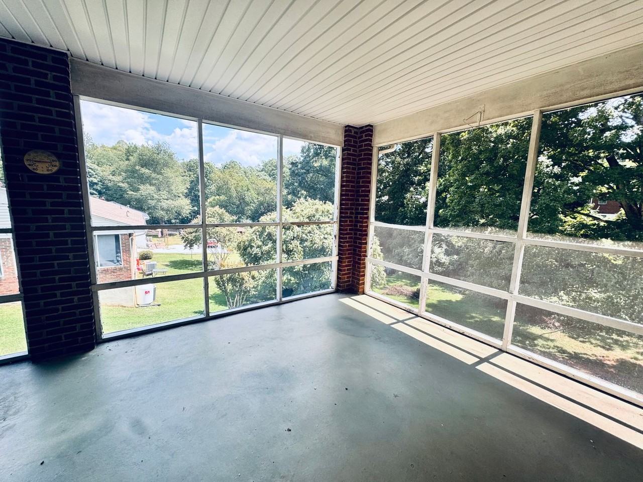 5712 Kanawha Rd - Photo 5 of 18